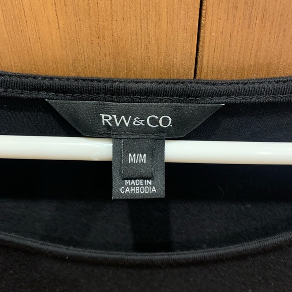 RW&Co t-shirt with sheer sleeves - Picture 3 of 4